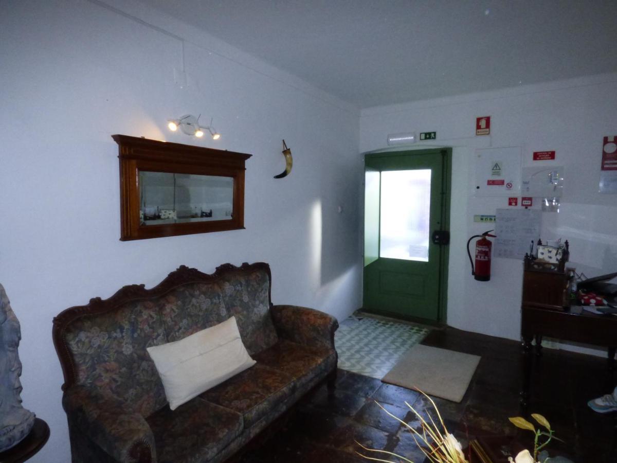Solar Da Cumeada Bed & Breakfast Регуенгос де Монсараз Екстериор снимка