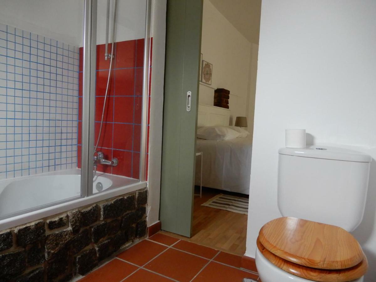 Solar Da Cumeada Bed & Breakfast Регуенгос де Монсараз Екстериор снимка